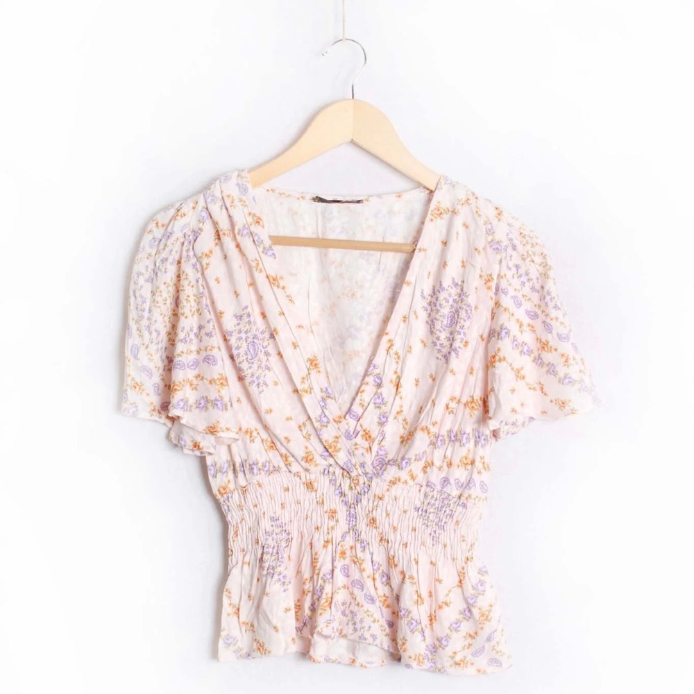 ⭐️Cream and Purple Flutter Sleeve Peplum Blouse